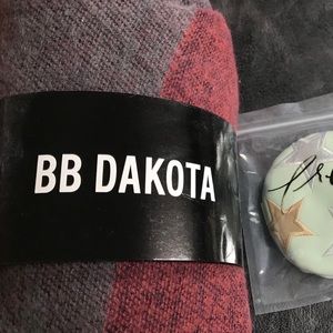 BB Dakota Wrap Poncho